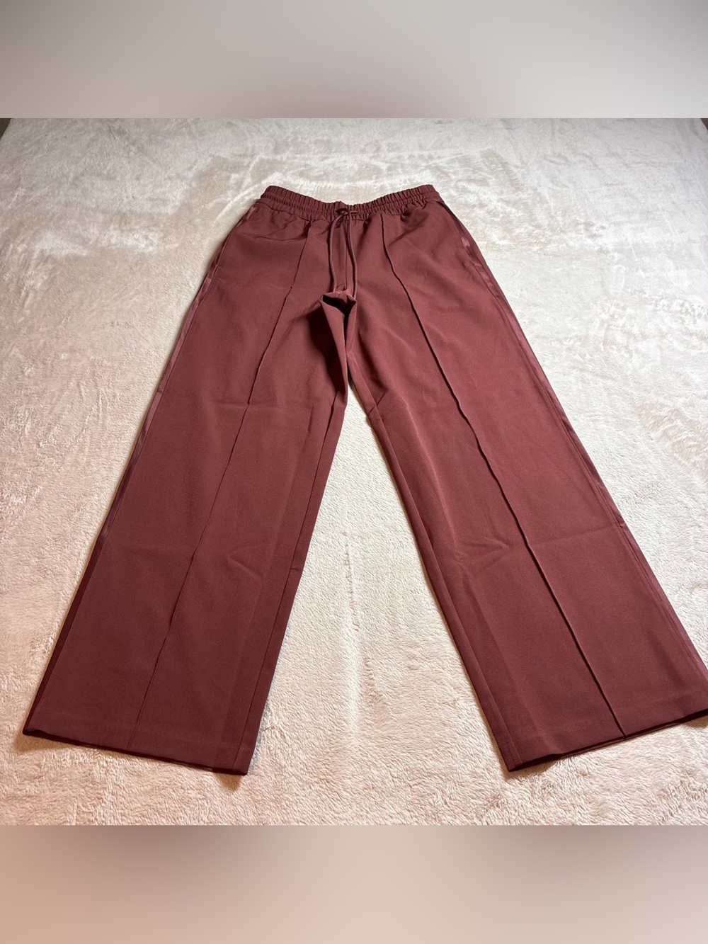 Athleta Endeavor High Rise Relaxed Pant Cherrywood Wide Leg Women XS Corpcore